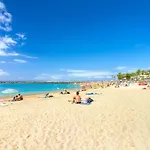 Appartamento 3-bedroom In Playa De Américas With Ac, Pool, Parking