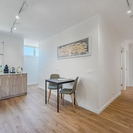 Апартаменты 3-bedroom In Playa De Americas With Ac, Pool, Parking *