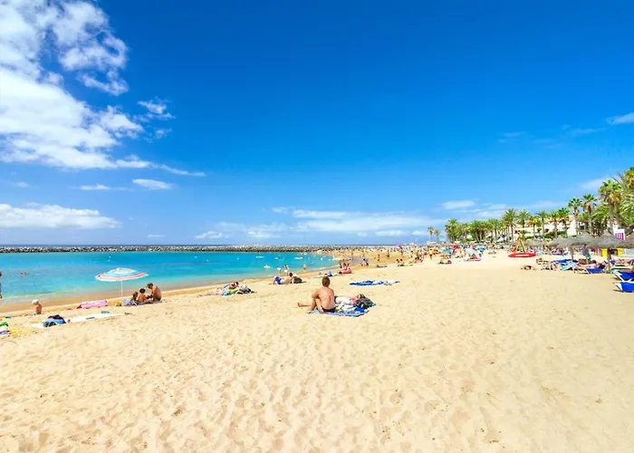 Apartmán 3-bedroom In Playa De Americas With Ac, Pool, Parking