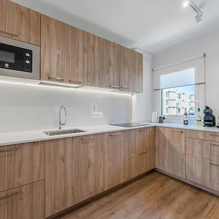 Apartament 3-bedroom In Playa De Americas With Ac, Pool, Parking Playa de las Americas (Tenerife)