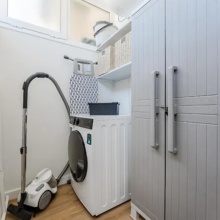 3-bedroom In Playa De Americas With Ac, Pool, Parking * Playa de las Americas (Tenerife)