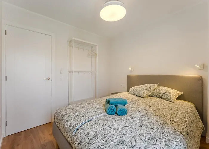 3-bedroom In Playa De Americas With Ac, Pool, Parking 公寓 美洲海滩