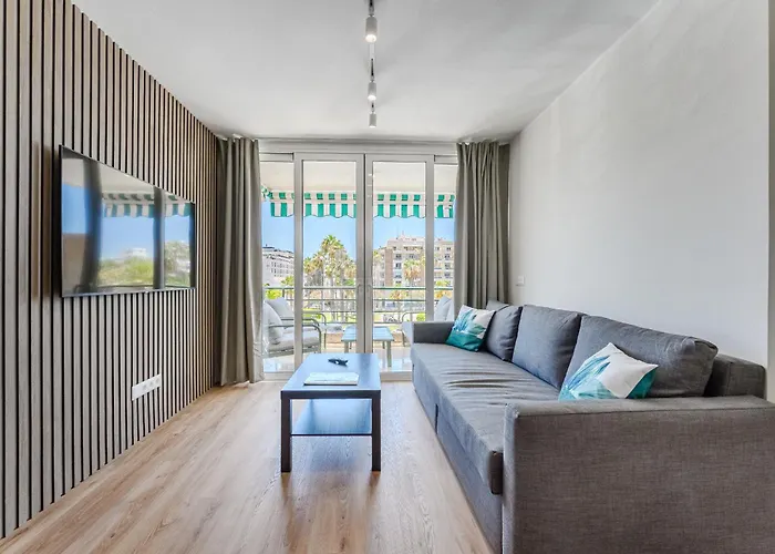 公寓 3-bedroom In Playa De Americas With Ac, Pool, Parking