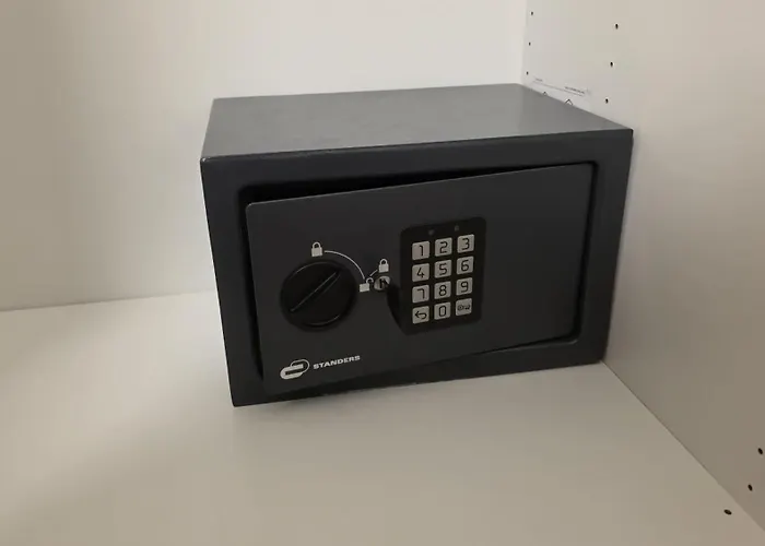 3-bedroom In Playa De Americas With Ac, Pool, Parking 美洲海滩